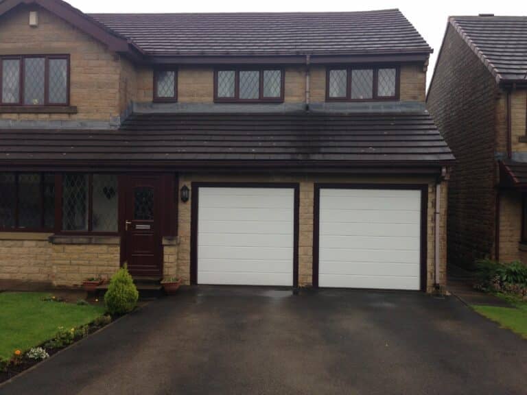 Image3 of Recently Installed LPU40 M Ribbed Sectional Garage Doors