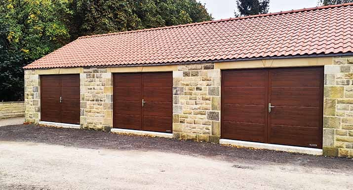 Benefits of side hinged garage doors